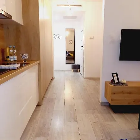 22 C Apartment *
